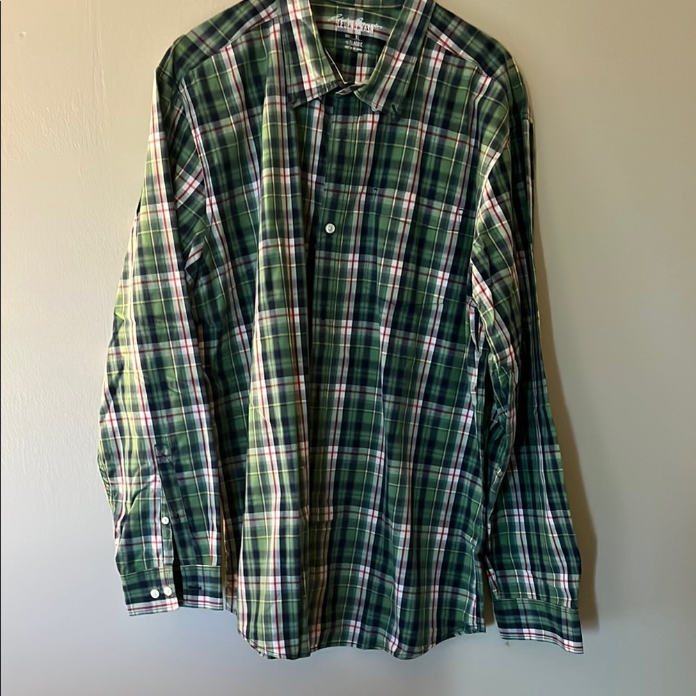 Eddie Bauer Green and White Plaid Casual Shirt